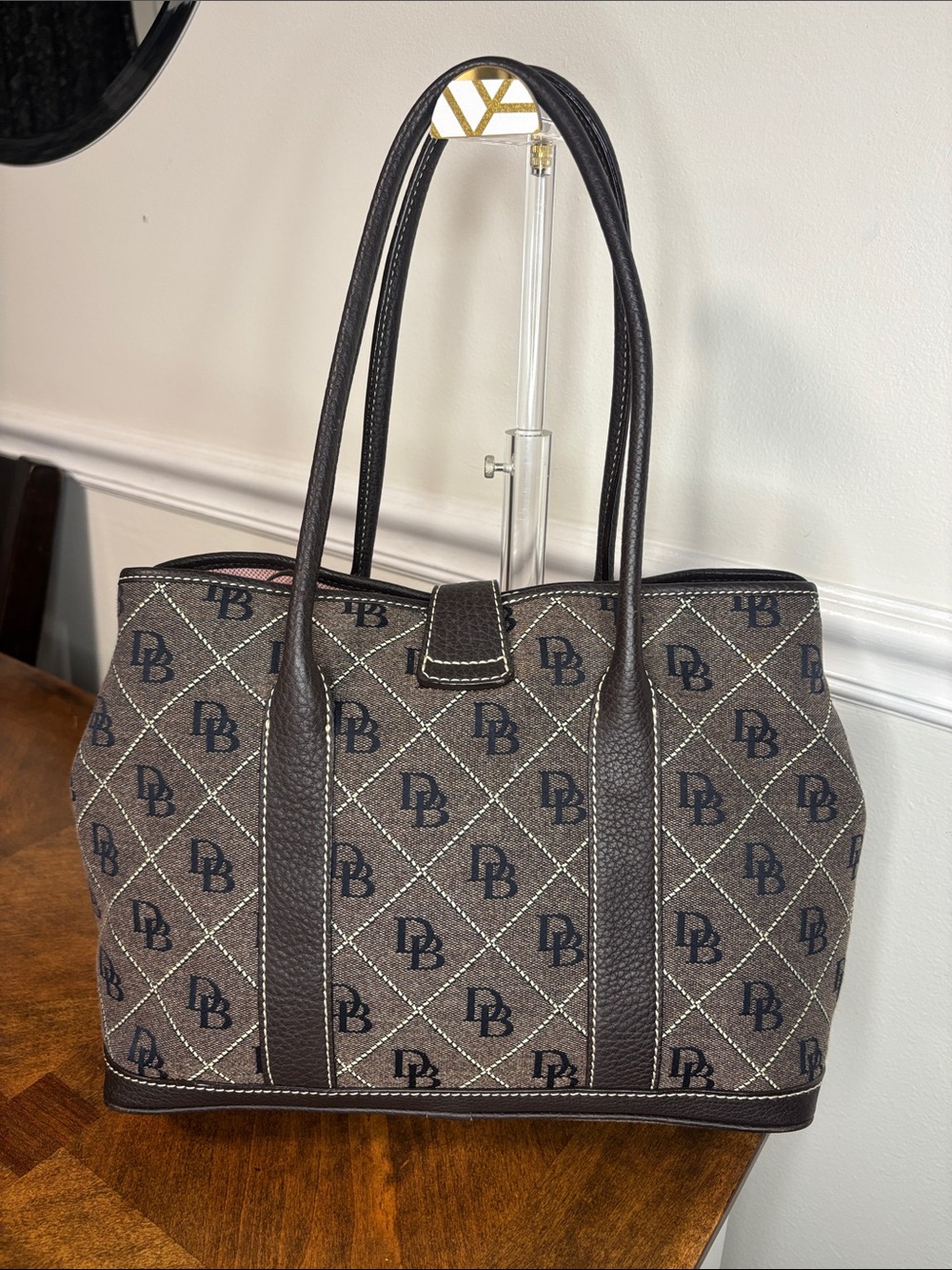 Dooney & Bourke Brown Signature Tote Bag with Logo Clasp Lock Hardware - Picture 4 of 13